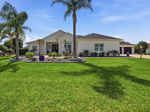 858 Pinckney Ln, The Villages, FL 32162