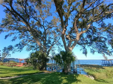 34232 Island Dr, Leesburg, FL 34788