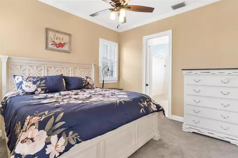Bedroom - 1641 Edgewater Dr, Mount Dora, FL 32757 photo 9 of 11