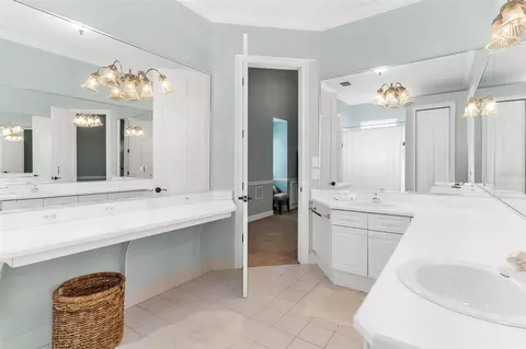 Bath - 1641 Edgewater Dr, Mount Dora, FL 32757 photo 6 of 7