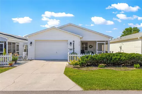 2140 Estevez Dr, Lady Lake, FL 32159