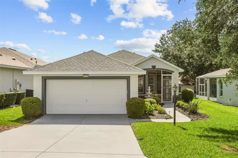 5190 China Sea Dr, Tavares, FL 32778