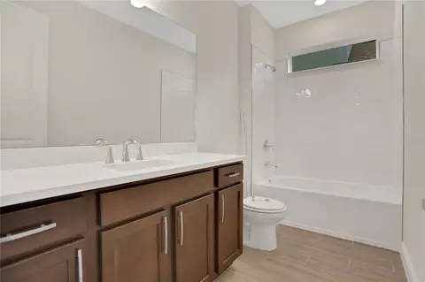 Bath - 7413 Sea Manatee St, Parrish, FL 34219 photo 1 of 4