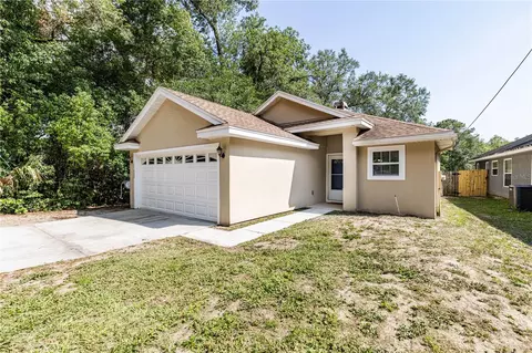 31080 Lochmore Cir, Sorrento, FL 32776