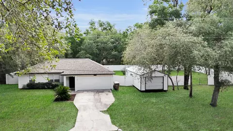 40206 Palm St, Lady Lake, FL 32159