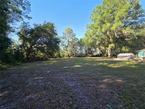 Exterior - 9845 NW 160th St, Reddick, FL 32686 photo 7 of 9