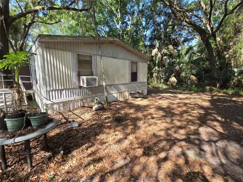 Exterior - 9845 NW 160th St, Reddick, FL 32686 photo 9 of 9