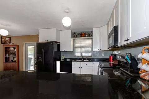 Kitchen - 20024 State Road 44, Eustis, FL 32736 photo 1 of 2