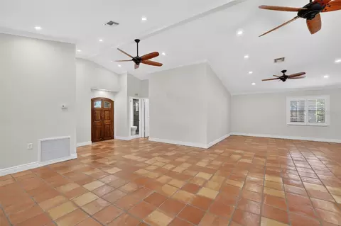 Living - 39 Forest Ln, Eustis, FL 32726 photo 1 of 8