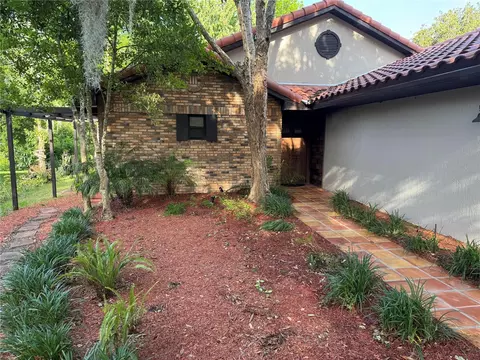 Exterior - 39 Forest Ln, Eustis, FL 32726 photo 4 of 17