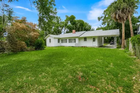 504 E Citrus Ave, Eustis, FL 32726 photo 2