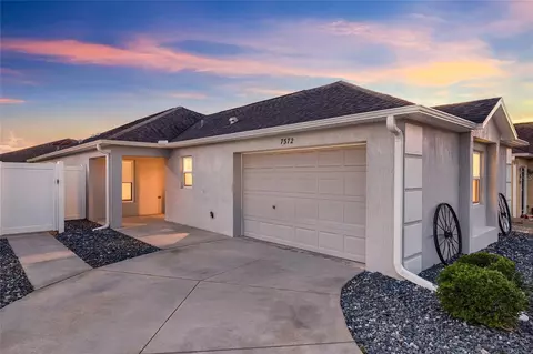 7372 SE 168th Mitzi St, The Villages, FL 32162