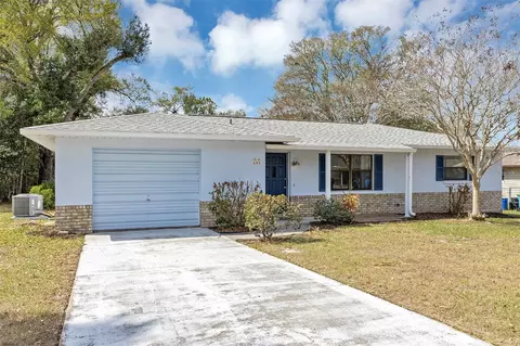 606 Third Ave, Lady Lake, FL 32159