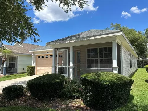 25335 Cranes Roost Cir, Leesburg, FL 34748