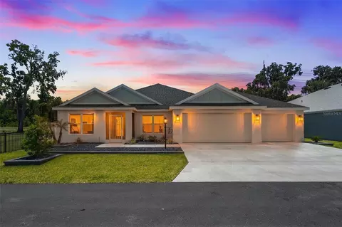 6716 Buddy Ln, The Villages, FL 34762