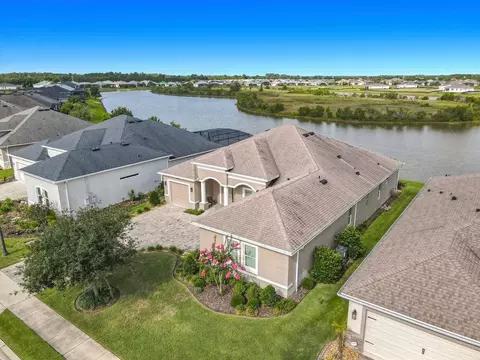 8461 Bridgeport Bay Cir, Mount Dora, FL 32757