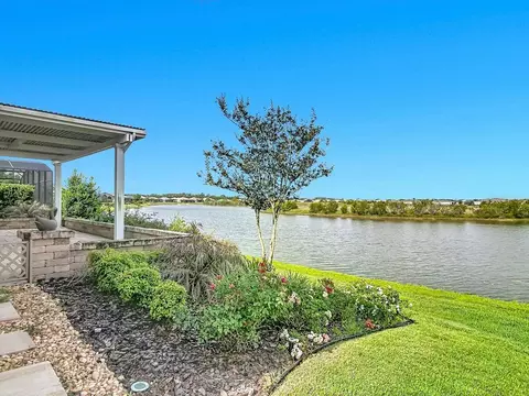 View/Area - 8461 Bridgeport Bay Cir, Mount Dora, FL 32757 photo 1 of 8