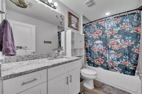 Bath - 40610 E Fourth Ave, Umatilla, FL 32784 photo 1 of 2