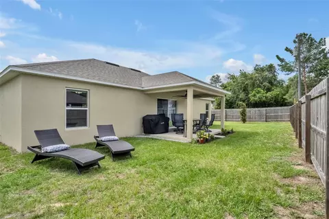 Exterior - 40610 E Fourth Ave, Umatilla, FL 32784 photo 7 of 9
