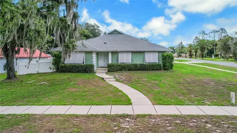 317 Woodland Trl, Lady Lake, FL 32159
