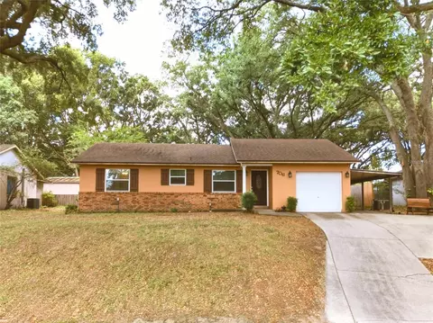 706 Lakeview Dr, Ocoee, FL 34761
