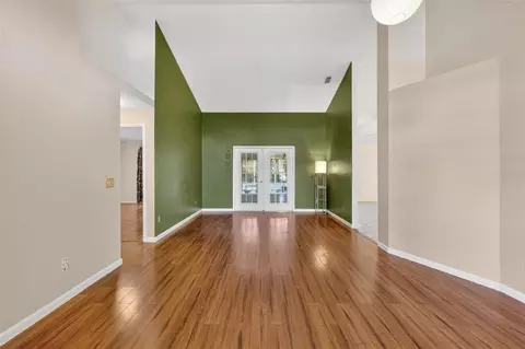 Living - 131 Madrona Dr, Eustis, FL 32726 photo 2 of 6