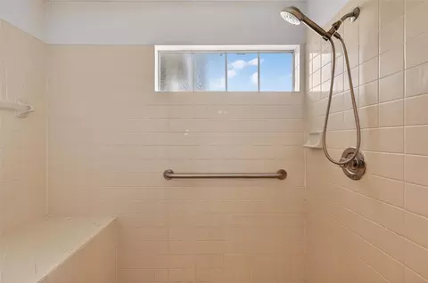 Bath - 131 Madrona Dr, Eustis, FL 32726 photo 2 of 3