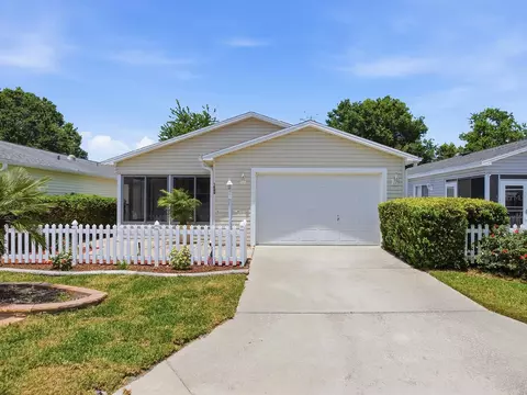 1685 Campos Dr, The Villages, FL 32162