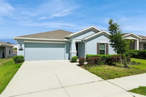 1949 Heart Lake Dr, Groveland, FL 34736