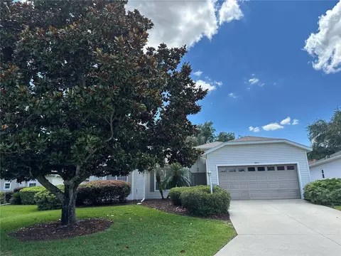 5000 Sawgrass Lake Cir, Leesburg, FL 34748