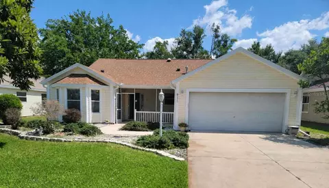 1033 Oak Forest Dr, The Villages, FL 32162