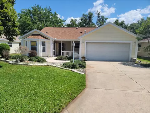 1033 Oak Forest Dr, The Villages, FL 32162