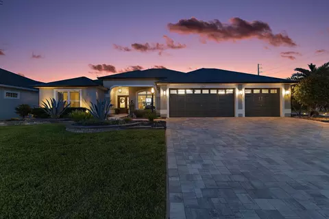 2767 Dunham Dr, The Villages, FL 32163