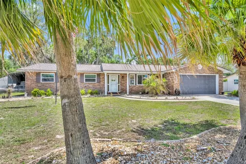 9830 Bunker Rd, Leesburg, FL 34788