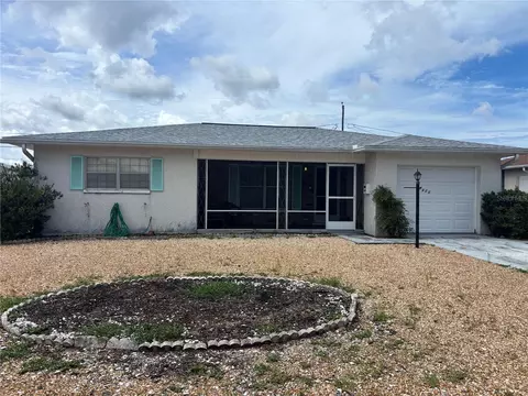 7406 Bougenville Dr, Port Richey, FL 34668