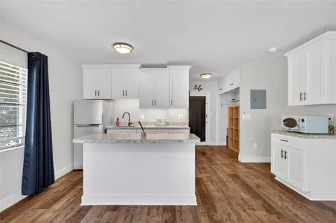 Kitchen - 205 E 10th Ave, Mount Dora, FL 32757 photo 1 of 9