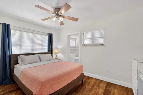Bedroom - 205 E 10th Ave, Mount Dora, FL 32757 photo 1 of 4