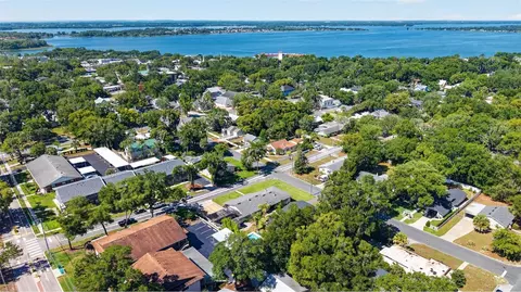 View/Area - 205 E 10th Ave, Mount Dora, FL 32757 photo 5 of 8