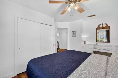 Bedroom - 205 E 10th Ave, Mount Dora, FL 32757 photo 4 of 4