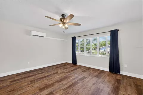 Living - 205 E 10th Ave, Mount Dora, FL 32757 photo 3 of 6