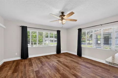 Living - 205 E 10th Ave, Mount Dora, FL 32757 photo 2 of 6