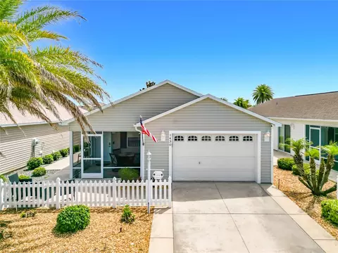 1430 Olympia St, The Villages, FL 32163