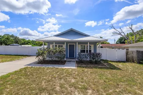 431 Midway Ave, Mascotte, FL 34753