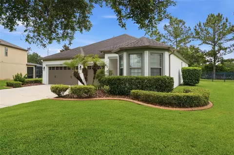 Exterior - 30040 Donnington Loop, Mount Dora, FL 32757 photo 3 of 12