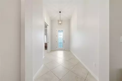 Entry Way - 30040 Donnington Loop, Mount Dora, FL 32757 photo 1 of 3