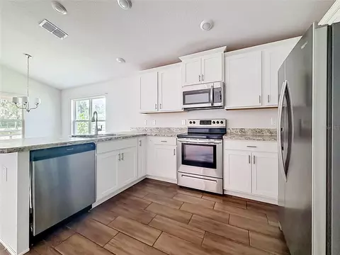 Kitchen - 187 NW 45th Loop, Ocala, FL 34475 photo 3 of 7
