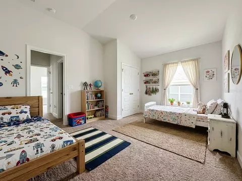 Bedroom - 187 NW 45th Loop, Ocala, FL 34475 photo 3 of 9