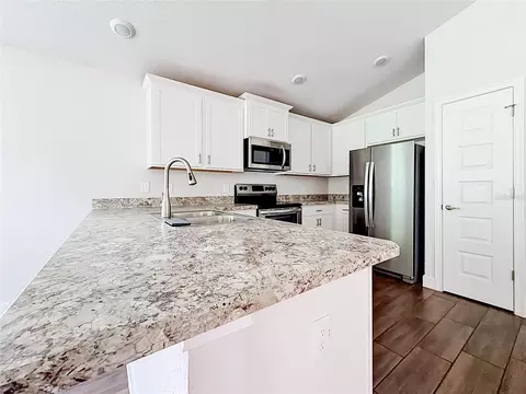 Kitchen - 187 NW 45th Loop, Ocala, FL 34475 photo 4 of 7