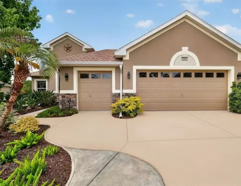 2003 Bayside Ave, Mount Dora, FL 32757
