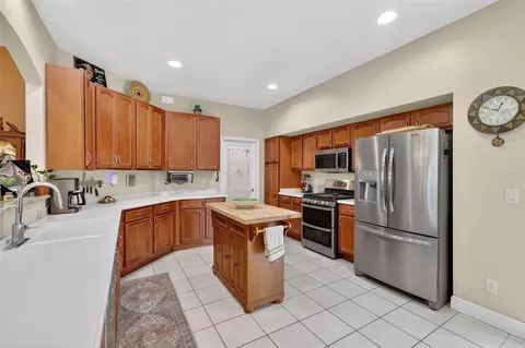 Kitchen - 2003 Bayside Ave, Mount Dora, FL 32757 photo 5 of 5
